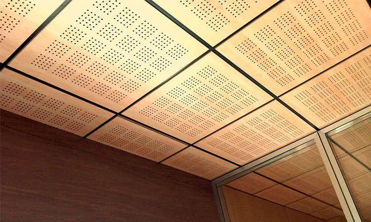 Imágenes de falsos techos de pladur en Barcelona instalados por Pladur Barcelona. Conoce nuestros proyectos y descubre cómo mejorar la decoración y aislamiento de tu espacio.