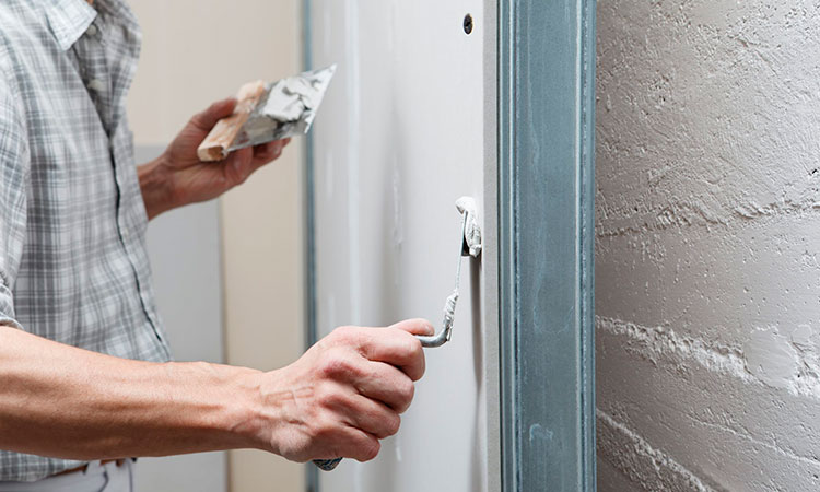 Descubre en imágenes cómo la instalación de Pladur en Barcelona puede mejorar el aspecto y la funcionalidad de tu hogar. Conoce los diferentes tipos de servicios que ofrece una empresa instaladora de sistemas Pladur y descubre sus beneficios.